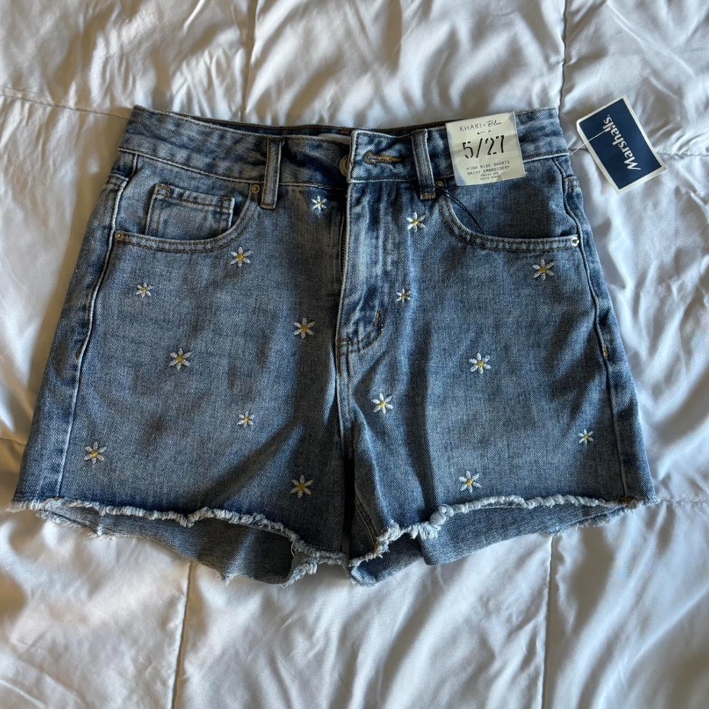 Blue Denim Women's Shorts w/ Daisies